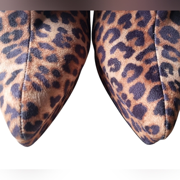 Betsey Johnson Idris Platform Embellished Leopard Print  Buckle Sash Bootie Sz 8 - Picture 3 of 9